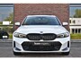 BMW 3-Serie 330e xDrive M-Sport Pro Pano M-zetels ACC HUD 19inch El-klep