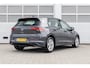 Volkswagen Golf 1.0 eTSI 110pk DSG Life | Navigatie | App Connect | Parkeersensoren