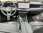 Volkswagen Passat Variant 1.5eHybrid 200kW/272PK R-Line Edition · Panoramadak · Harman Kardon sound · 360°Camera + Parkeersensoren· Trekhaak · Garantie t/m 17-08-2030 of 100000km.