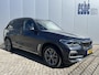 BMW X5 xDrive30d High Executive X-Line Luchtvering Individual Tartufo leder Trekhaak 3500 kg Panoramadak Laser licht Koplampen Head-Up Display Harman Kardon Audio Rondzicht Camera Vol Opties Lage Kilometerstand