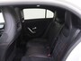 Mercedes-Benz A-klasse 180 Business Solution AMG Panoramadak / Nightpakket / Parkeercamera /