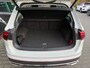Volkswagen Tiguan 1.5 TSI DSG 150PK Elegance | HUD | Trekhaak | Camera | IQ-Light