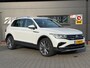 Volkswagen Tiguan 1.5 TSI DSG 150PK Elegance | HUD | Trekhaak | Camera | IQ-Light