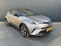 Toyota C-HR / C-HR+ 1.8 Hybrid Bi-tone | Trekhaak afnb. | Dodehoeksensoren | Stuur & Stoel verw. | Prijs Rijklaar!!