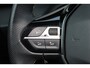 Peugeot e-2008 EV GT Pack 50 kWh | Fase 3 | Navigatie | Camera | Panorama/schuifdak | Stoelverwarming | 18 Inch | Alcantara |
