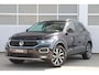 Volkswagen T-Roc 1.5 TSI 150pk DSG Style | Trekhaak | Navigatie | Stoelverwarming | Dodehoeksensor