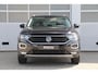 Volkswagen T-Roc 1.5 TSI 150pk DSG Style | Trekhaak | Navigatie | Stoelverwarming | Dodehoeksensor