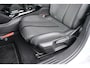 Peugeot e-2008 EV GT 54 kWh 94,6%SOH! | 360 Camera | Achteruitrijcamera | Navigatie | Keyless-Entry | Dodehoek-Detectie |