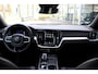 Volvo S60 2.0 B3 Plus Dark | 1e Eigenaar | 100% Dealeronderhouden | 19-Inch Lichtmetalen velgen | Harman Kardon Audio | Andriod Auto | Apple CarPlay | Verwarmbaar stuurwiel | Verwarmbare voorstoellen en achterbank | Achteruitrij camera | Elektrisch Bedienbare voorstoel met Memory | Blind spot
