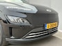 Hyundai Kona Electric EV Fashion Design 64 kWh / SOH 100% / Lederen bekleding / 8 Jaar batterijgarantie / Navigatie / Apple Carplay/Android Auto / Stolverwarming / Head up display / Adaptieve Cruise Control /