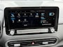 Hyundai Kona Electric EV Fashion Design 64 kWh / SOH 100% / Lederen bekleding / 8 Jaar batterijgarantie / Navigatie / Apple Carplay/Android Auto / Stolverwarming / Head up display / Adaptieve Cruise Control /