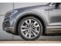 Volkswagen Touareg 3.0 TSI eHybrid 381pk 4MOTION Elegance | Trekhaak Uitklapbaar | Panoramadak | Luchtvering | Rondomzicht Camera