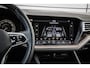 Volkswagen Touareg 3.0 TSI eHybrid 381pk 4MOTION Elegance | Trekhaak Uitklapbaar | Panoramadak | Luchtvering | Rondomzicht Camera