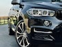 BMW X6 M50d | 380 pk | Schuifdak | Stoelventilatie | Leer | Adaptive Cruise | Camera | Trekhaak | Head-Up | 21" | M-pakket | Marge