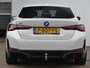 BMW i4 eDrive40 High Executive 84 kWh | SOH 94% | TREKHAAK 1600KG | HEAD-UP DISPLAY | STOELVERWARMING V+A | CAMERA | PARKEERSENSOREN V+A | APPLE CARPLAY / ANDRIOD AUTO | ELEKTRISCHE ACHTERKLEP | KEYLESS | NAVI | LMV 17" |