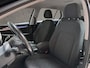 Volkswagen Golf 1.5 TSI Sport (4 CILINDER, APPLE CARPLAY, GROOT NAVI, STUUR/STOELVERWARMING, KEYLESS, SPORTSTOELEN, PARKEERSENSOREN, CRUISE, NIEUWSTAAT)