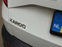 Skoda Karoq 1.5 TSI ACT Deluxe 150Pk Automaat (PANORAMADAK, APPLE CARPLAY, LEDER, ZWART HEMEL, CANTON AUDIO, STOELVERWARMING, ADAPTIVE CRUISE, KEYLESS, GETINT GLAS, CAMERA, NIEUWSTAAT)