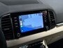 Skoda Karoq 1.5 TSI ACT Deluxe 150Pk Automaat (PANORAMADAK, APPLE CARPLAY, LEDER, ZWART HEMEL, CANTON AUDIO, STOELVERWARMING, ADAPTIVE CRUISE, KEYLESS, GETINT GLAS, CAMERA, NIEUWSTAAT)