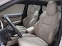 Skoda Karoq 1.5 TSI ACT Deluxe 150Pk Automaat (PANORAMADAK, APPLE CARPLAY, LEDER, ZWART HEMEL, CANTON AUDIO, STOELVERWARMING, ADAPTIVE CRUISE, KEYLESS, GETINT GLAS, CAMERA, NIEUWSTAAT)