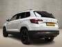 Skoda Karoq 1.5 TSI ACT Deluxe 150Pk Automaat (PANORAMADAK, APPLE CARPLAY, LEDER, ZWART HEMEL, CANTON AUDIO, STOELVERWARMING, ADAPTIVE CRUISE, KEYLESS, GETINT GLAS, CAMERA, NIEUWSTAAT)
