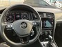 Volkswagen Golf 1.5TSI/130PK Highline · Panoramadak · Stoelverwarming · Massage functie · Camera + Parkeersensoren