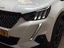 Peugeot 2008 1.2 PureTech GT Line (VIRTUAL COCKPIT, APPLE CARPLAY, GROOT NAVI, KEYLESS, LEDER/ALCANTARA, 360 CAMERA, STOELVERWARMING, GETINT GLAS, ADAPTIVE CRUISE, TREKHAAK, NIEUWSTAAT)