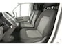 Volkswagen Crafter 2.0 TDI L3H2 140PK | 3000KG Trekgew. | Aut. | Airco | Camera | Carplay | 3 Zits | Navi