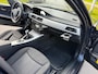 BMW 3-Serie Touring 318i Business Line|Xenon|6BAK|NAVI|CRUISE|PSENSOR|AIRCO