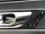 Volvo XC60 2.0 T8 AWD Inscription Luchtvering Pano geventileerd leder Massa