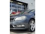 Volkswagen Passat Variant 1.6 TDI TrendLine BlueMotion - Navigatie I Airco I PDC I Comfort pakket I Sport velgen I Trekhaak