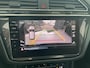 Volkswagen Tiguan 1.5 TSI 2x R-line Achteruitrijcamera - Virtual dashboard - Apple carplay - Navigatie - Parkeersensoren - Licht metalen velgen 20 inch - Mistlampen - Dakrails - IQ light - Hill hold functie - Radio - Extra getint glas - Lederen bekleding - Stuur multifunctioneel - Stoelverwarming - stuurverwarming - Regensensor - Bluetooth