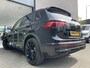 Volkswagen Tiguan 1.5 TSI 2x R-line Achteruitrijcamera - Virtual dashboard - Apple carplay - Navigatie - Parkeersensoren - Licht metalen velgen 20 inch - Mistlampen - Dakrails - IQ light - Hill hold functie - Radio - Extra getint glas - Lederen bekleding - Stuur multifunctioneel - Stoelverwarming - stuurverwarming - Regensensor - Bluetooth