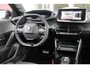 Peugeot e-208 EV GT 156PK 51 kWh | WARMTEPOMP | ALCANTARA "EXECUTIVE INTERIOR" (STOEL VERWARMING/ELEKTRISCH VERSTELBARE BESTUUDERSSTOEL MET MASSAGE FUNCTIE/ALCANTARA BEKLEDING | METAALLAK "JAUNE AGUENDA" | DRIVE ASSIST PLUS PACK (ADAPTIVE CRUISE CONTROL/STOP & GO FUNCTIE/LANE KEEPING/POSITIONING ASSIST) | 17" LICHTMETALEN VELGEN "YANAKA" | SFEER VERLICHTING IN 8 KLEUREN | KEYLESS ENTRY/START | DRAADLOZE APPLE CARPLAY/ANDROID AUTO | DRAADLOZE TELEFOONLADER | VISION & NAVIGATION PACK (NAVIGATIE/HD CAMERA VOOR EN ACHTER/DODEHOEK BEWAKING/INSTAPVERLICHTING | FULL LED KOPLAMPEN |