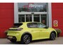 Peugeot e-208 EV GT 156PK 51 kWh | WARMTEPOMP | ALCANTARA "EXECUTIVE INTERIOR" (STOEL VERWARMING/ELEKTRISCH VERSTELBARE BESTUUDERSSTOEL MET MASSAGE FUNCTIE/ALCANTARA BEKLEDING | METAALLAK "JAUNE AGUENDA" | DRIVE ASSIST PLUS PACK (ADAPTIVE CRUISE CONTROL/STOP & GO FUNCTIE/LANE KEEPING/POSITIONING ASSIST) | 17" LICHTMETALEN VELGEN "YANAKA" | SFEER VERLICHTING IN 8 KLEUREN | KEYLESS ENTRY/START | DRAADLOZE APPLE CARPLAY/ANDROID AUTO | DRAADLOZE TELEFOONLADER | VISION & NAVIGATION PACK (NAVIGATIE/HD CAMERA VOOR EN ACHTER/DODEHOEK BEWAKING/INSTAPVERLICHTING | FULL LED KOPLAMPEN |