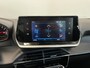 Peugeot 2008 1.2 130pk Automaat Active Pack Navigatie Cruise Control Climate Control Camera Parkeer sensoren Lichtmetalen velgen