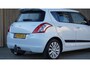 Suzuki Swift 1.2 94pk Bandit EASSS 5Drs Airco Cruise Control Trekhaak A-Spoiler 16inch LM 29190km! *Uniek*