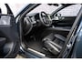 Volvo XC60 Plug-in Hybrid T6 AWD Plus Black Edition | Bowers & Wilkins Audio | Luchtvering | Stoelmassage | Stoelverwarming en Ventilatie | Head-up Display | 360 Camera | Schuif-/Kanteldak| Getint glas | Alarm | Trekhaak |