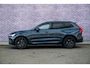 Volvo XC60 Plug-in Hybrid T6 AWD Plus Black Edition | Bowers & Wilkins Audio | Luchtvering | Stoelmassage | Stoelverwarming en Ventilatie | Head-up Display | 360 Camera | Schuif-/Kanteldak| Getint glas | Alarm | Trekhaak |