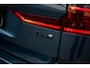 Volvo XC60 Plug-in Hybrid T6 AWD Plus Black Edition | Bowers & Wilkins Audio | Luchtvering | Stoelmassage | Stoelverwarming en Ventilatie | Head-up Display | 360 Camera | Schuif-/Kanteldak| Getint glas | Alarm | Trekhaak |