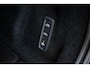 Volvo XC60 Plug-in Hybrid T6 AWD Plus Black Edition | Bowers & Wilkins Audio | Luchtvering | Stoelmassage | Stoelverwarming en Ventilatie | Head-up Display | 360 Camera | Schuif-/Kanteldak| Getint glas | Alarm | Trekhaak |
