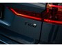 Volvo XC60 Plug-in Hybrid T6 AWD Plus Black Edition | Bowers & Wilkins Audio | Luchtvering | Stoelmassage | Stoelverwarming en Ventilatie | Head-up Display | 360 Camera | Schuif-/Kanteldak| Getint glas | Alarm | Trekhaak |