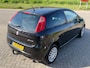 Fiat Punto Grande 1.4 Active NIEUWE APK! NL AUTO NAP! Airco l Elek pakket l TREKHAAK l MTF-STUUR! PERFECT ONDERHOUDEN! 2e eigenaar