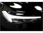 Volvo XC60 2.0 T8 AWD 335kW/456pk Aut8 Plug-in hybrid Plus Dark HARMAN/KARDON + PANORAMADAK + 360 CAMERA + HEAD-UP + BLIS + LANE ASSIST + STOEL-&STUURVERWARMING + ADAPT.CRUISE + PILOT ASSIST + MATRIX LED + KEYLESS ENTRY&GO + PARKSENSOREN V&A + 19" LM-VELGEN!!