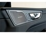 Volvo XC60 2.0 T8 AWD 335kW/456pk Aut8 Plug-in hybrid Plus Dark HARMAN/KARDON + PANORAMADAK + 360 CAMERA + HEAD-UP + BLIS + LANE ASSIST + STOEL-&STUURVERWARMING + ADAPT.CRUISE + PILOT ASSIST + MATRIX LED + KEYLESS ENTRY&GO + PARKSENSOREN V&A + 19" LM-VELGEN!!