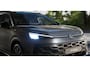Volkswagen T-Roc 1.5 eTsi Life First Edition | Stoel en stuurverwarming | Achteruitrijcamera | Adaptive Cruise Control