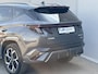 Hyundai Tucson 1.6 T-GDI HEV N Line Automaat / Nieuw Model / Fabrieksgarantie tot 11-2029 / 1.650 kg Trekgewicht / Stuur- & Stoelverwarming / Achteruitrijcamera / Elektrische achterklep / Apple Carplay Android Auto /