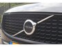 Volvo XC60 2.0 T6 Plug-in Hybrid AWD R-Design | PHEV | Lichtmetalen Velgen 21 inch | LED Koplampen Adaptief | Achteruitrijcamera | Panoramadak | Head-up Display | Sportstoelen | Navigatie | Apple Carplay | Android Auto | Keyless Entry | Elektrische Achterklep | Stoelverwarming