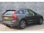 Volvo XC60 2.0 T6 Plug-in Hybrid AWD R-Design | PHEV | Lichtmetalen Velgen 21 inch | LED Koplampen Adaptief | Achteruitrijcamera | Panoramadak | Head-up Display | Sportstoelen | Navigatie | Apple Carplay | Android Auto | Keyless Entry | Elektrische Achterklep | Stoelverwarming