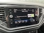 Volkswagen T-Roc 1.5 TSI R-Line / AUTOMAAT/ APP-CONNECT/ PARK.SENSOREN V+A/ CAMERA/ ELEK.ACHTERKLEP/ KEYLESS/ ACC/ DODEHOEK/ DIGITAL DASH/ NAVI/ DAB/ CLIMA/ LED/ 18'' LMV