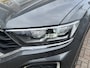 Volkswagen T-Roc 1.5 TSI R-Line / AUTOMAAT/ APP-CONNECT/ PARK.SENSOREN V+A/ CAMERA/ ELEK.ACHTERKLEP/ KEYLESS/ ACC/ DODEHOEK/ DIGITAL DASH/ NAVI/ DAB/ CLIMA/ LED/ 18'' LMV